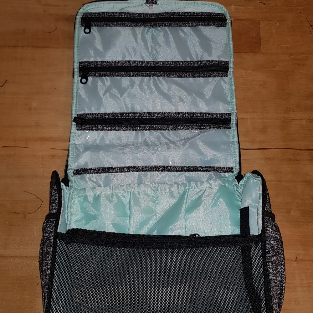 Toiletry/cosmetics case - Picture 2 of 3